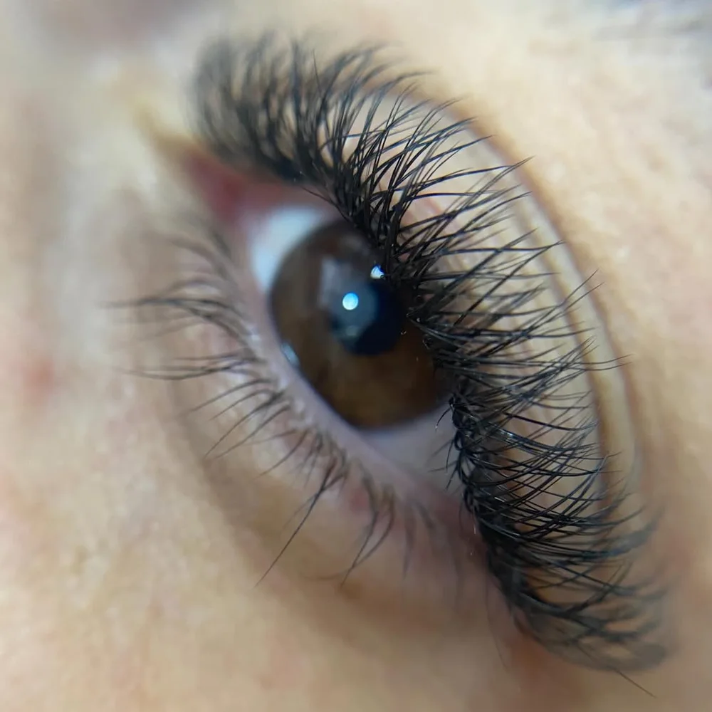 Extensão de pestanas Santo Fio Lash & Beauty
